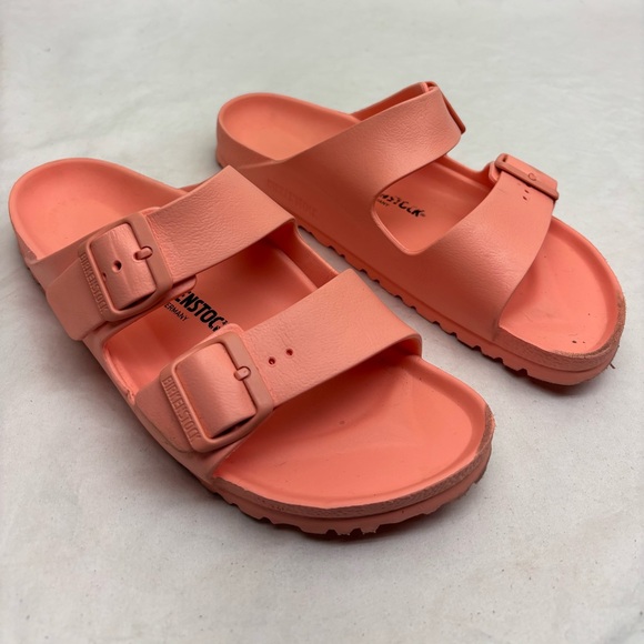 Birkenstock Shoes - Birkenstock rubber sandals women’s size 9